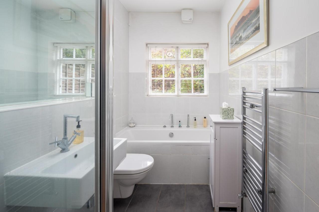 Charming 2Br Flat With Patio In Hammersmith Londres Exterior foto